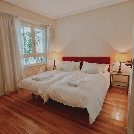 Apartamento Amplio Piso En La Playa De 135 M2 Con Garaje *